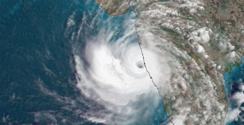 Cyclone Asna : કચ્છમાં ચક્રવાતની અસર, તોફાની પવન સાથે ભારે વરસાદની આગાહી, 75KMની ઝડપે પવન ફૂંકાશે.