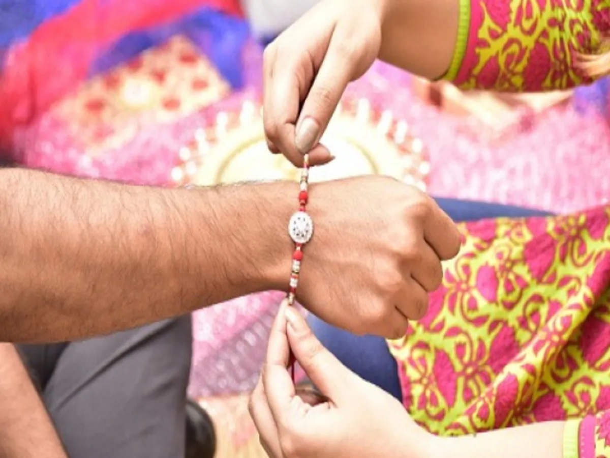 Rakshabandhan 2024: રક્ષાબંધન પર ભાદરના સમયગાળામાં રાખડી કેમ ન બાંધવી જોઈએ, જાણો કોણ છે ભદ્રા?