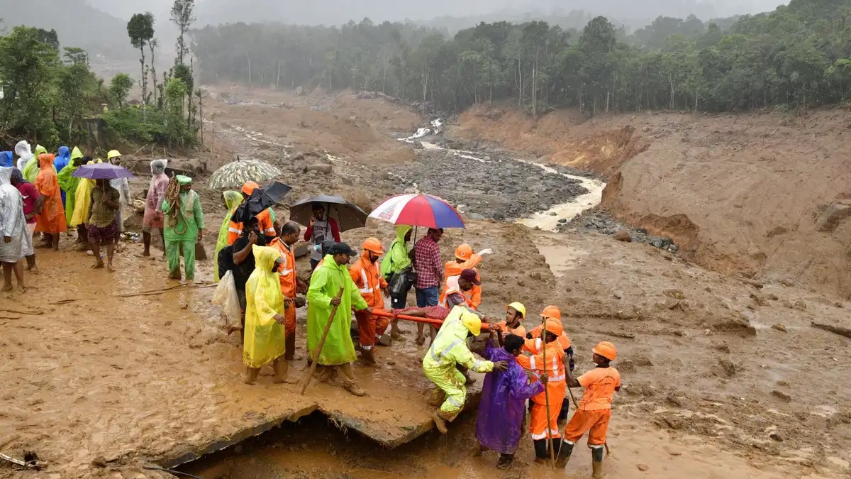 Wayanad Landslide: એક દિવસના વિરામ બાદ વાયનાડમાં ફરી કામગીરી શરૂ, અત્યાર સુધીમાં 229 લોકોના મોત