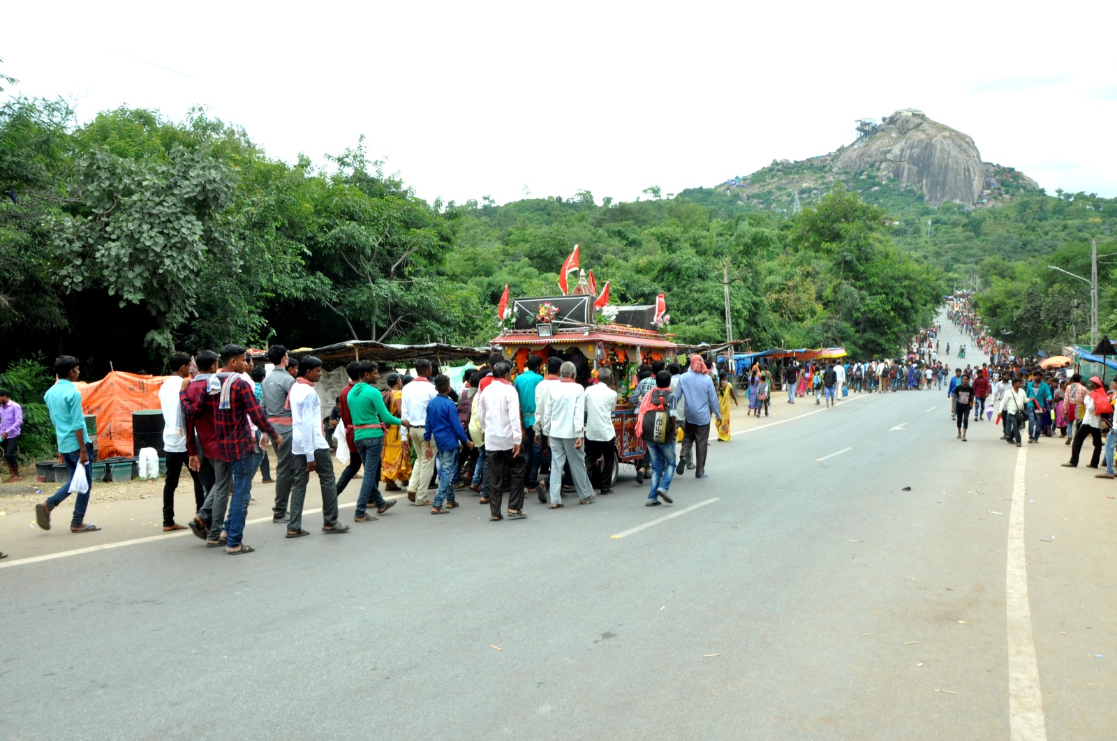 Ambaji Temple Bhadarvi Poonam 2024 : “જે ચડે ગબ્બર, તે બને જબ્બર ", આદ્ય શક્તિ અંબાનું મૂળ પ્રાગટ્ય સ્થાન હોવાની માન્યતા